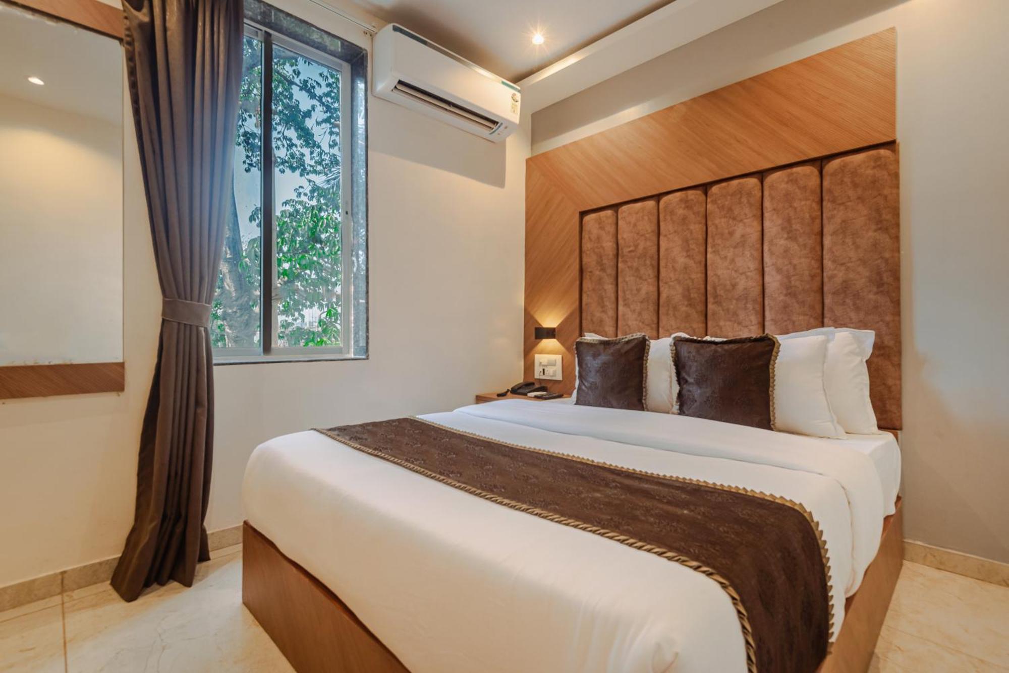 Hotel Silver Park มุมไบ ภายนอก รูปภาพ